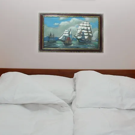 Отель Grot 3*