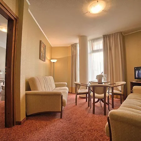 Grot Hotel 3*