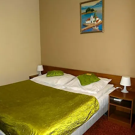 Grot Hotel 3*