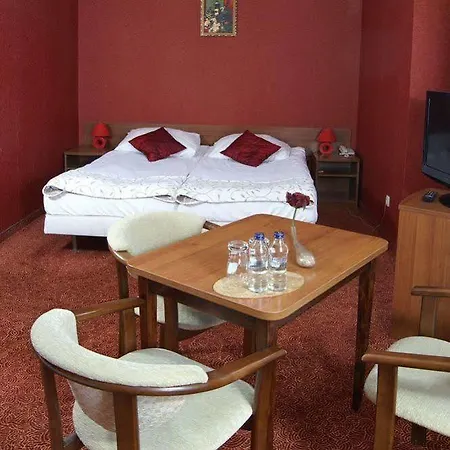 Hotel Grot 3*